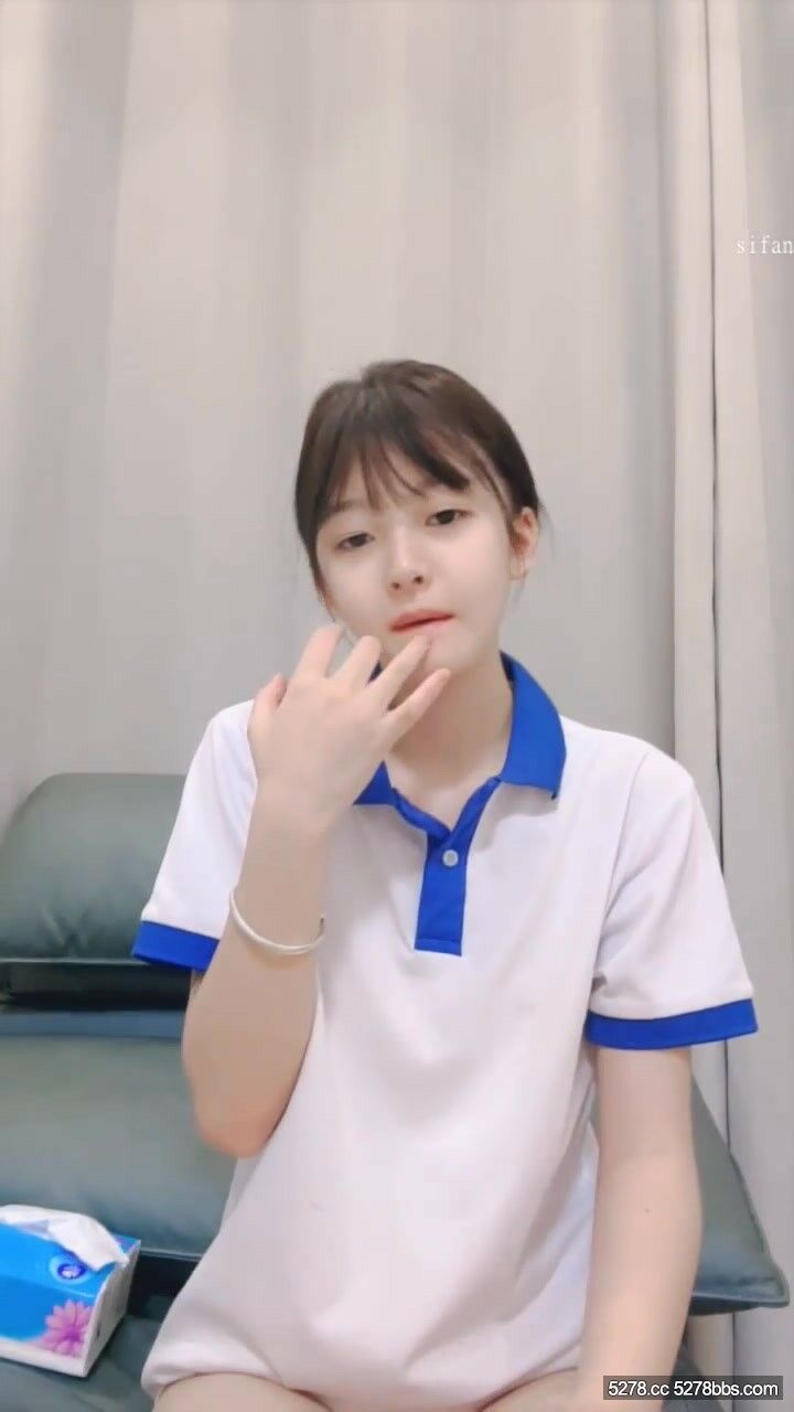 源源超清纯的短发女神【像郑爽一样的甜妹子】终于搞双飞群P，三女三男，18岁偶像级别.jpg