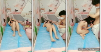 美女強制高潮，揉奶玩逼舔雞巴舔蛋蛋，大雞巴直接在按摩床上快速抽插，呻吟可射，讓小哥射了一逼中出好刺激