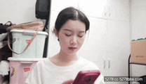 約炮大神，完美露臉，【jklove6969】2000一天，約個陪玩妹妹，年紀輕輕就這麼專業，爽翻天
