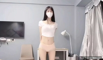 蘿莉女神  最新天花板蘿莉女友▌粉色情人▌哥哥幫我檢查小穴 迷情肛塞爆肏無毛穴 女上位榨汁內射中出特寫