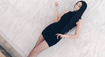 看起來很女神實際很騷的冷艷大美女劉馨予 在閒魚平台賣原味絲襪內褲 大尺度裸露挑逗買家視頻流出