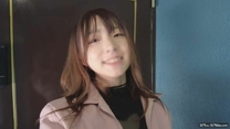 超可愛小惡魔系女大學生（21歲）勃起中年M男插入小穴大量中出