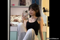 高顏值的大二學妹清純可愛的顏值 週末放假和男友激情啪啪