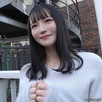 首次拍攝H罩杯美女（23歲）家庭餐廳工作乳頭玩弄瞬間濕潤女上位高潮中出性愛