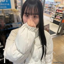 19歲黑髮被操過對陰莖上癮外表清純深喉口交生中出射精持續高潮！