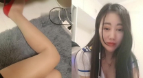 性感情趣制服短裙高跟鞋自摸誘惑 內褲脫到腿上手指摩擦掰開特寫非常誘人 很是誘惑