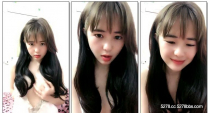 長相甜美00後萌妹子脫下睡衣震動棒特寫自慰誘惑，張開雙腿近距離特寫粉穴抽插呻吟嬌喘非常誘人