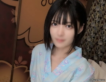 反差萌看起來純潔非常變態女大學生穿著浴衣20歳露天風呂中出