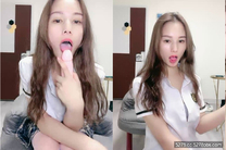 JK制服長髪妹妹和年輕小鮮肉男友，多角度深喉懟嘴，性愛全過程