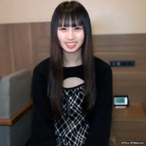 清楚系黒髪美女眼神迷離口交邊抬頭看著你有點變態