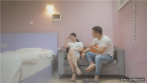 探花西門慶斯文眼睛小少婦，像個語文老師一樣良家范脫光身材極品，白嫩美乳蜂腰翹臀