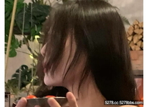 2025年11月❤️大神【與兒子幼稚園老師偷情】，老公不在家的時候在婚床上偷情，天台狂操