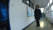 國內某高中男生TP偷拍同班女生噓噓 還將全班女性都拍了個遍 值得收藏 董灝冰(眼鏡美眉)每次尿尿都是一丟丟