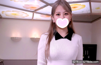 第一次拍攝20歲女招待天真無邪可愛的臉有不成比例G罩杯男人精液中出種付