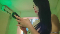 卷毛哥陌陌約炮身材火辣的零零後美女酒店開房幹完一塊洗個鴛鴦浴