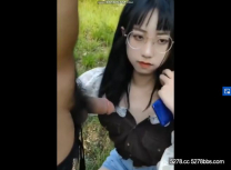 可愛眼鏡妹野外幫吹