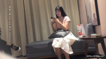 尋花問柳豐滿身材大奶美眉撩起衣服吸奶上位騎乘猛操晃動奶子