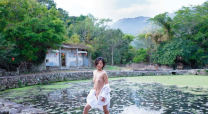 標價20美金的的P站紅人Fulllive自拍Amsr自慰大片人前露出    超清
