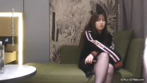 陳導探花約了個顏值不錯肉肉妹子啪啪，近距離特寫口交摸逼口半天不硬