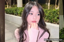 云盘高質露臉洩密！窮人女神富人母狗，明星氣質美女床上淫蕩一面，被金主翻來覆去爆肏洩欲