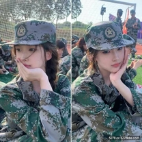 父女亂倫《我是奶氣草莓》禽獸父親在家訓練女兒，女兒軍訓後回來又被我當狗訓趴在洗衣機裡操高清