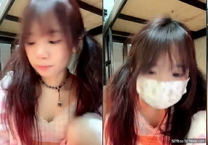 在校大學生【凍死小呆】下海賺學費，嫩乳嫩穴宿舍各種展示