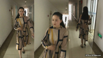 寫字樓TP偷拍連衣裙氣質無毛白虎美少婦噓噓
