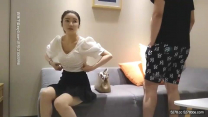 陳導探花約了個高顏值白衣少婦啪啪，沙發摸逼跪著口交騎乘再到床上猛操