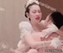 推特新晉極品美痴女「桉X」「lananlanan」《白新娘NTR》一襲新娘白婚紗裝，酒店騎乘，像條發情的母狗的搖晃