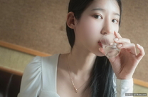 超頂嫩模韓國高端攝影頂級女神 ▌Yeha▌迷玩綁架 勃起興奮敏感乳粒 極粉鮮嫩蜜穴誘莖侵犯