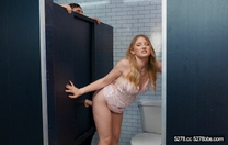 新作 鳥洞烏龍!大屌猛男夜店獵艷,跟錯人進廁所隨機捅鳥洞,結果把飢渴Melody Marks幹到噴水