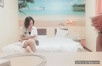 新晉探花勁爆大作  少婦迷魂探花上門兼職小少婦，皮膚白皙女人味十足，美乳翹臀溫柔體貼，最懂男人玩得好開心