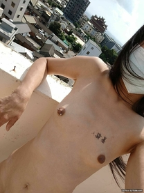 人妻母狗樓頂自拍