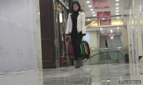 商場廁所偷拍極品粉嫩的小美女鮑魚粉嫩粉嫩的