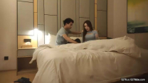 文軒探花藍衣好身材丰乳肥臀妹子，口活不錯抬起腿來猛操，妹子嫌搞得太久疼了要加錢生氣走了