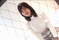 露臉清秀苗條美人露出淫亂的樣子。