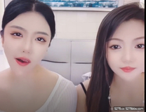 2姐妹花推薦【今晚九點半】2姐妹輪流被幹吃雞巴舌吻無套