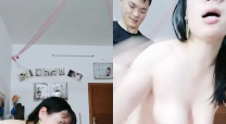 敞亮夫妻全程露臉家中激情啪啪，騷逼特寫展示舔得都帶聲，小嫂子口交大幾把真硬，奶子又打又軟還有奶水，無套爆草呻吟