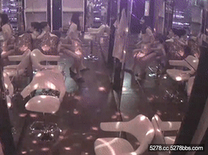 韓國江南道按摩店監控流出，炮房雙飛，走廊吃雞巴坐著後入肏逼