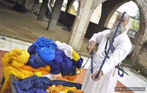 印度錫克教老人頭巾重30公斤　穿戴需6小時