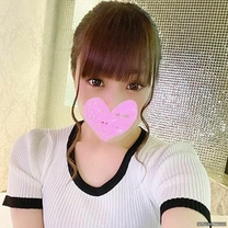 互相擁抱就能讓人感受愛治癒系美女濃厚拍攝中出性愛！