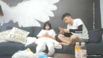 私人訂製嫖嫖約了個蘿莉裝萌妹子啪啪，翹屁股特寫摸逼沙發抽插猛操