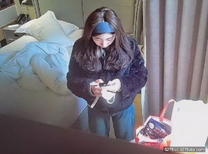 流出酒店偷拍 年輕大學生放假前出來打炮妹被內射完一直用紙擦穴裡的精液