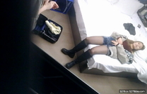 流出天眼酒店偷拍連續兩天入住年輕情侶黑絲長筒皮靴女孩被男友拿捏猛操完整版