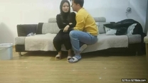 冒險雷探花約操超極品的小少婦，顏值很高沙發上調情揉奶摳逼吃奶子，對著鏡頭各種抽插爆操浪蕩呻吟秒硬了