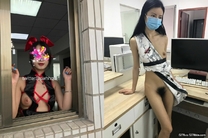 辦公室全裸太刺激了！極品身材百變女神小姐姐【swhhq】各種場合戶外COSER露出黑森林太給力了