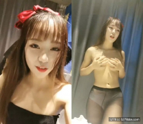 長相甜美美眉和炮友自慰性感黑絲特寫扣逼上位騎乘舔弄