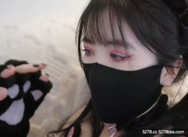 饅頭白虎 懶懶豬 -約拍 貓兒娘蜜穴被攝影師射滿 緊緻嫩嫩白虎穴濕淋淋 大肉棒強勁輸出抽插 榨精名器實至名歸