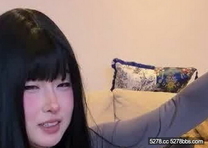 推特極品阿黑顏反差騷母狗「Pupu噗噗」《吃薯片遊戲 女巫的毒藥》tiktok上刷到用薯片玩這個遊戲，這是一部各種體位口交的純享