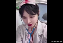 病人說他有早洩問題，沒想到醫生直接上嘴幫他治療，結果半小時都沒射